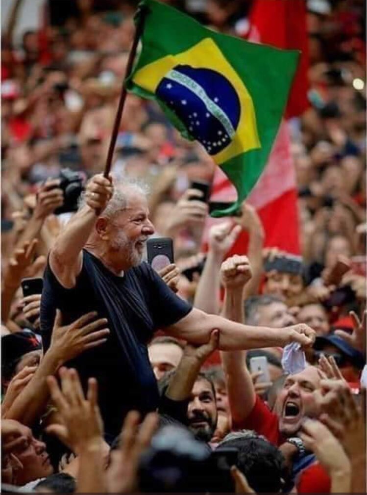 A maior rede petista  
 #EsquerdaSegueEsquerda  <a href="/MoraesPT13/">𝕄𝕠𝕣𝕒𝕖𝕤★彡★ ☭</a>
<a href="/NaraSafreitas/">Nara</a> 
<a href="/miriana_martins/">Mih Martins🚩 #LULA PRESIDENTE 🇧🇷🚩</a> 
<a href="/JorgeRamonFerr2/">Jorge Ramon Ferreira Ramos Taveira</a> 
<a href="/ivanovitchstos/">ivanovitchstos</a> 
<a href="/Ednaldo29479657/">Ednaldo Silva</a> 
<a href="/GleidePortela/">Ana Rousseff 🇧🇷🚩</a>
<a href="/TaugyT/">acabou, boa sorte...🎶🎵🎶🎵</a>
<a href="/santossonia407/">Sonia Santos</a>
<a href="/Coriscogauche/">Corisco Gauche</a> 
@zigbai
<a href="/rose_558/">red rose</a>
@rosepaixao_on
<a href="/natanael_boy/">Natanael Campos</a>
<a href="/edsonbetti/">#edsonbetti</a>
<a href="/MessiasNewton/">Newton carlos</a>