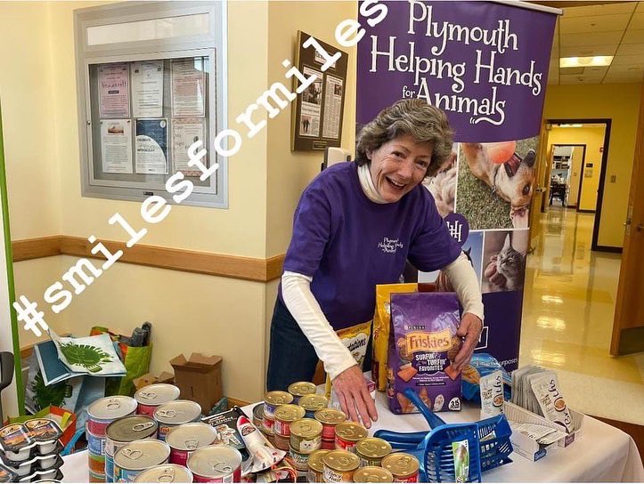 Another BUSY Pet Snack Shack today at the Plymouth Center for Active Living - COA. 🐾🐶😺 We brought a big load of pet food, snacks and supplies. Every single item was given away to the senior members of the CAL. We had lots of smiles and gratitude today — heartwarming! ❤️😊🐾