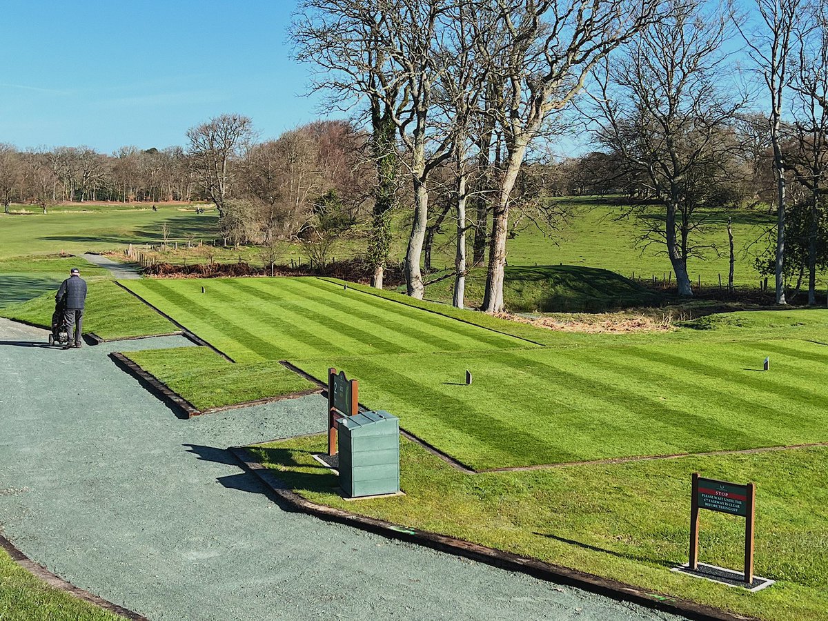 More photos of the beautiful upgraded 2nd tee 💚