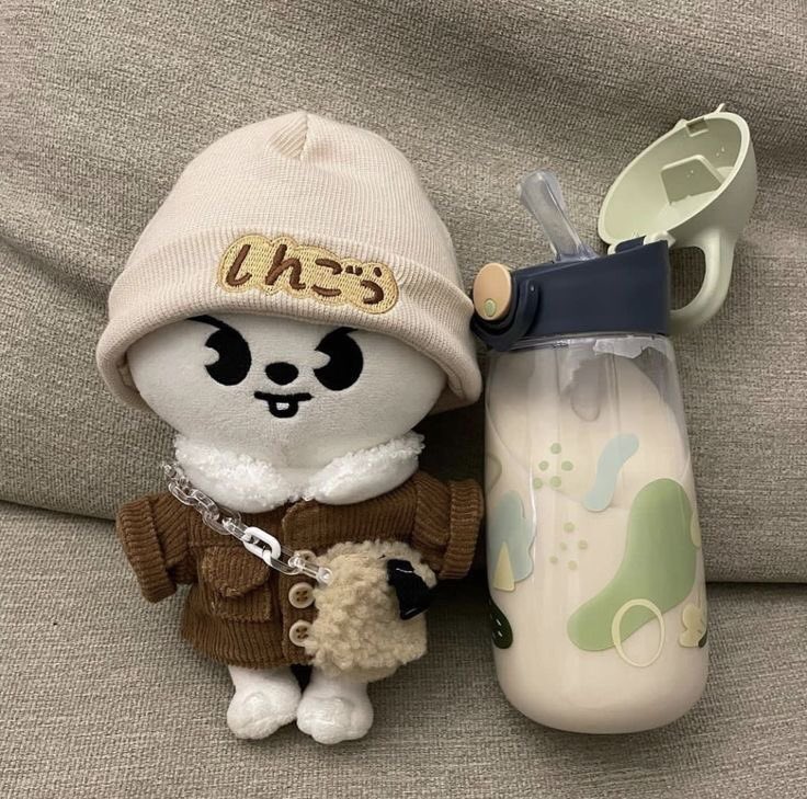 BINCHANBF's tweet photo. 🧋  Como eu imagino cada utteds do stray kids

A thread https://t.co/0xpasHL0Mg