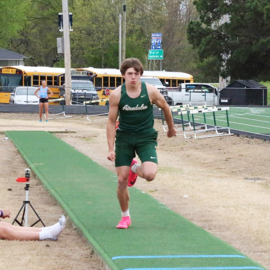AlmaSchools's tweet photo. Parish, Standridge sparkle at Alma’s Leonard Daniel Relays 

By Kevin Taylor
Alma Schools

https://t.co/oJI5lKrZMy https://t.co/JHR9cYErT1
