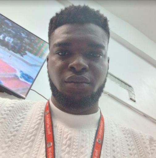 jeffreyon_'s tweet photo. 2 months ago, I took a remote job at a "marketing firm" in Lagos which I was contacted for by the guy in the picture below.

His name is Jacob Eigbadon  and he is the owner of Strigwall in lagos

This is a thread on how he duped I and my teammates of our salary and a lesson to... https://t.co/70sATXhymL