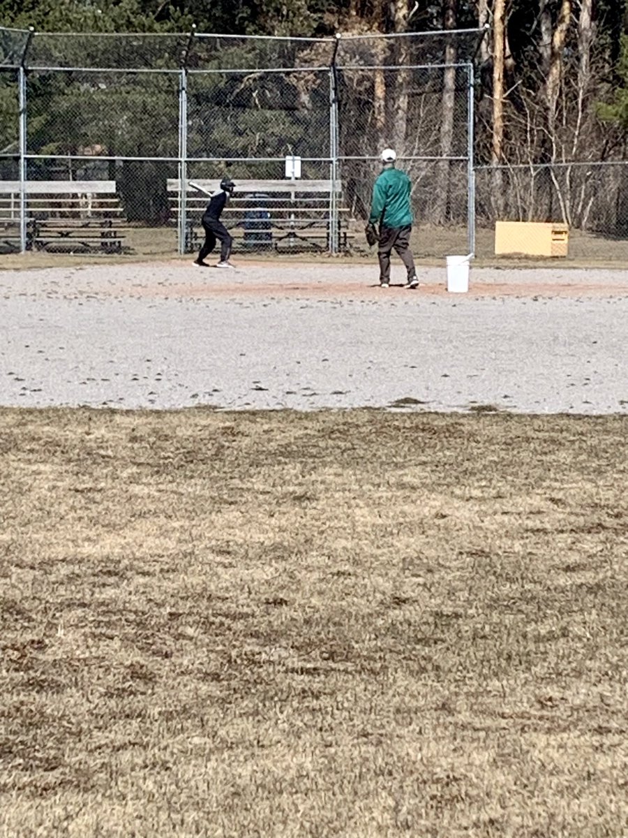 He’s hitting his dad’s garbage pitches all over the outfield and to the fence, making me run. The bat is a keeper. #baseball #hardball #lefthanded #hangingwithdad