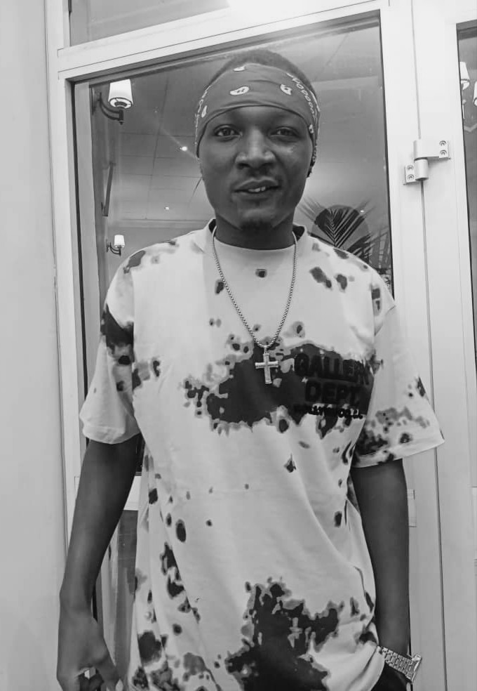 KrozJaykay's tweet photo. Sometimes those who want to bring you down don't know you are the reason they are standing...
New Single OTW.....🔥🇨🇲
#nadakomboi #Positivemindsetonly
MY LIFE available on all streaming platforms 👉👉https://t.co/4J2BLcCSxy https://t.co/4efRj7oYnq