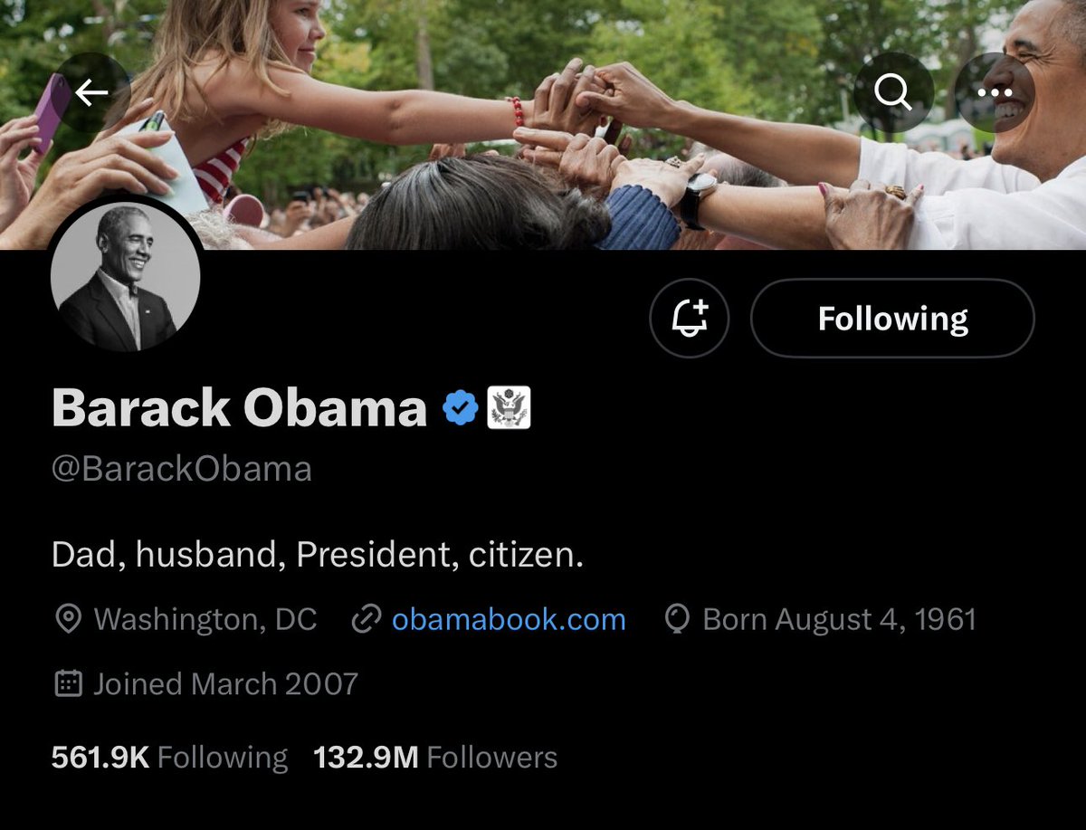 xDaily's tweet image. NEWS: Fmr President Obama gets an affiliate badge on Twitter 👀