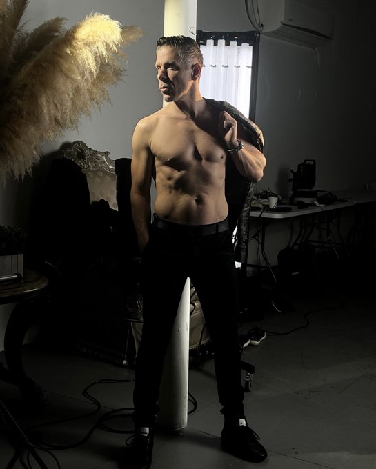 Hard work pays off 💪🏽   https://t.co/HMhxCx2I2o https://t.co/46GtOvPLYy