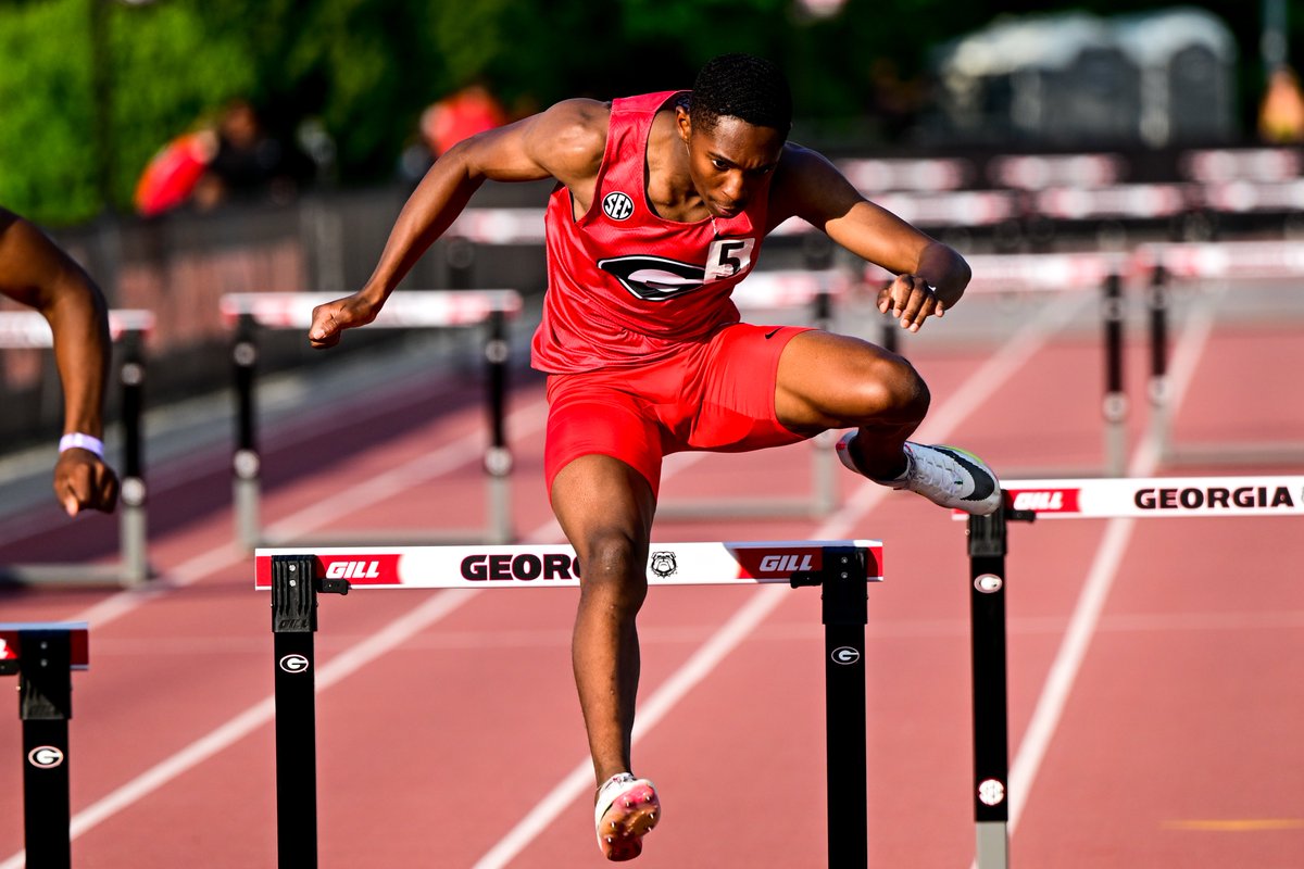 UGATrack's tweet photo. One of 15 seniors honored on Friday, Caleb Cavanaugh was the only competitor in the 400mH to break 51 seconds (50.86) to lock down the win.
#GoDawgs | #23SpecTLInvite https://t.co/HfkQY2NH9H