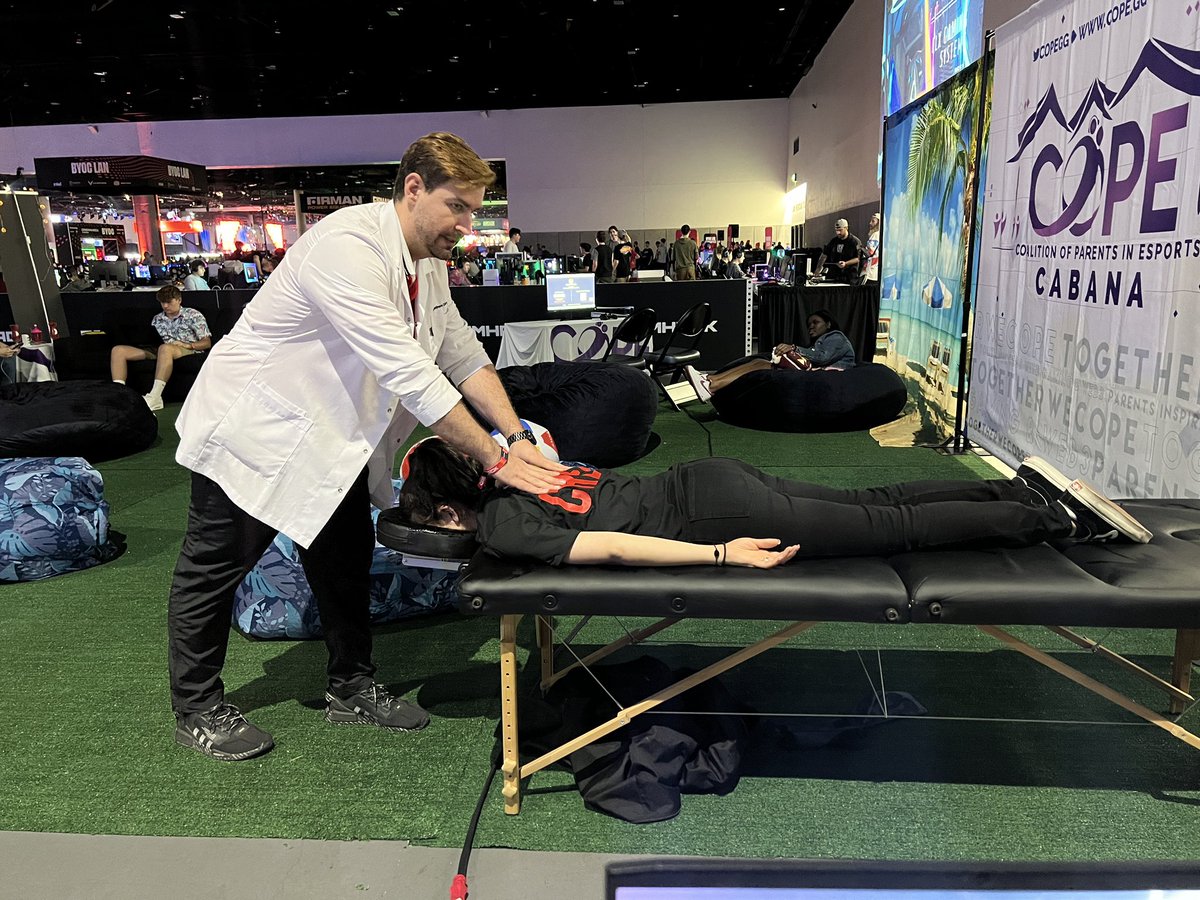 esportsmakeup's tweet photo. Between touch ups we sent the team to go see the goated @1HP_Official ! https://t.co/MWtw6Xe4Rn
