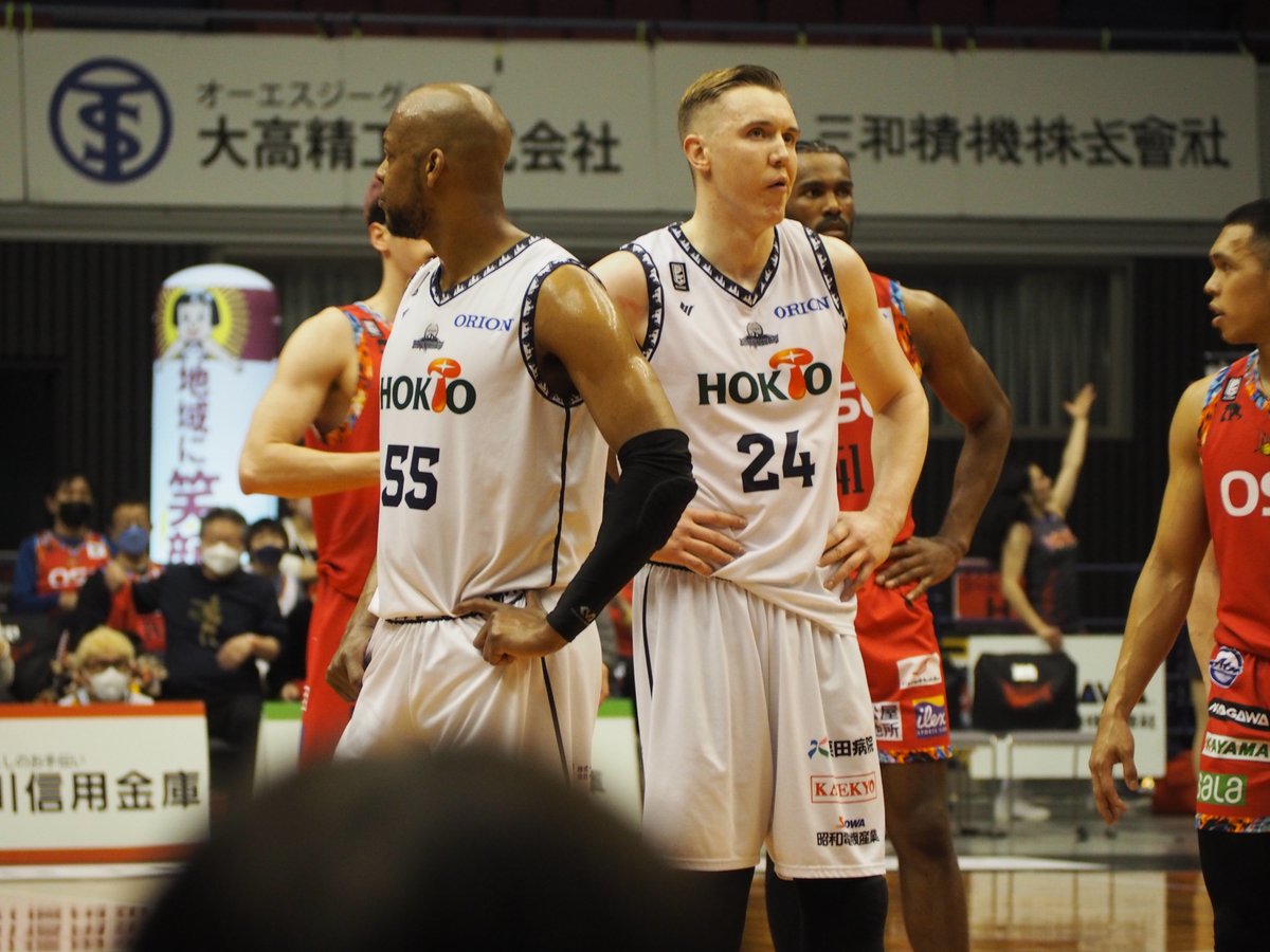 T_ANDOH_Enjoy's tweet photo. The marks on him are getting tougher and tougher...
しかし、ジョシュのプレーもどんどん進化しています！
そして、チームが全員で本当に頑張ってる。

Getting Better Everyday🔥

#ジョシュホーキンソン
#ホーキンソン
#JHAWK
#bravewarriors 
#信州ブレイブウォリアーズ 
#バスケ 
#Bリーグ https://t.co/cs4y7eMrAn