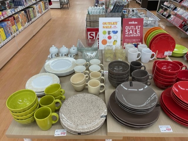 TSUTAYA90445869's tweet image. この春から新生活を始めた皆様、そして新しい食器を購入しようか迷っている皆様へ。#TSUTAYA 十和田元町店では5月7日（日）まで【#EXCELSA】アウトレットセールを開催しております。気持ちだけでなく毎日の食卓も鮮やかにしてみませんか。ご来店お待ちしております。
#十和田　#エクスチェルサ