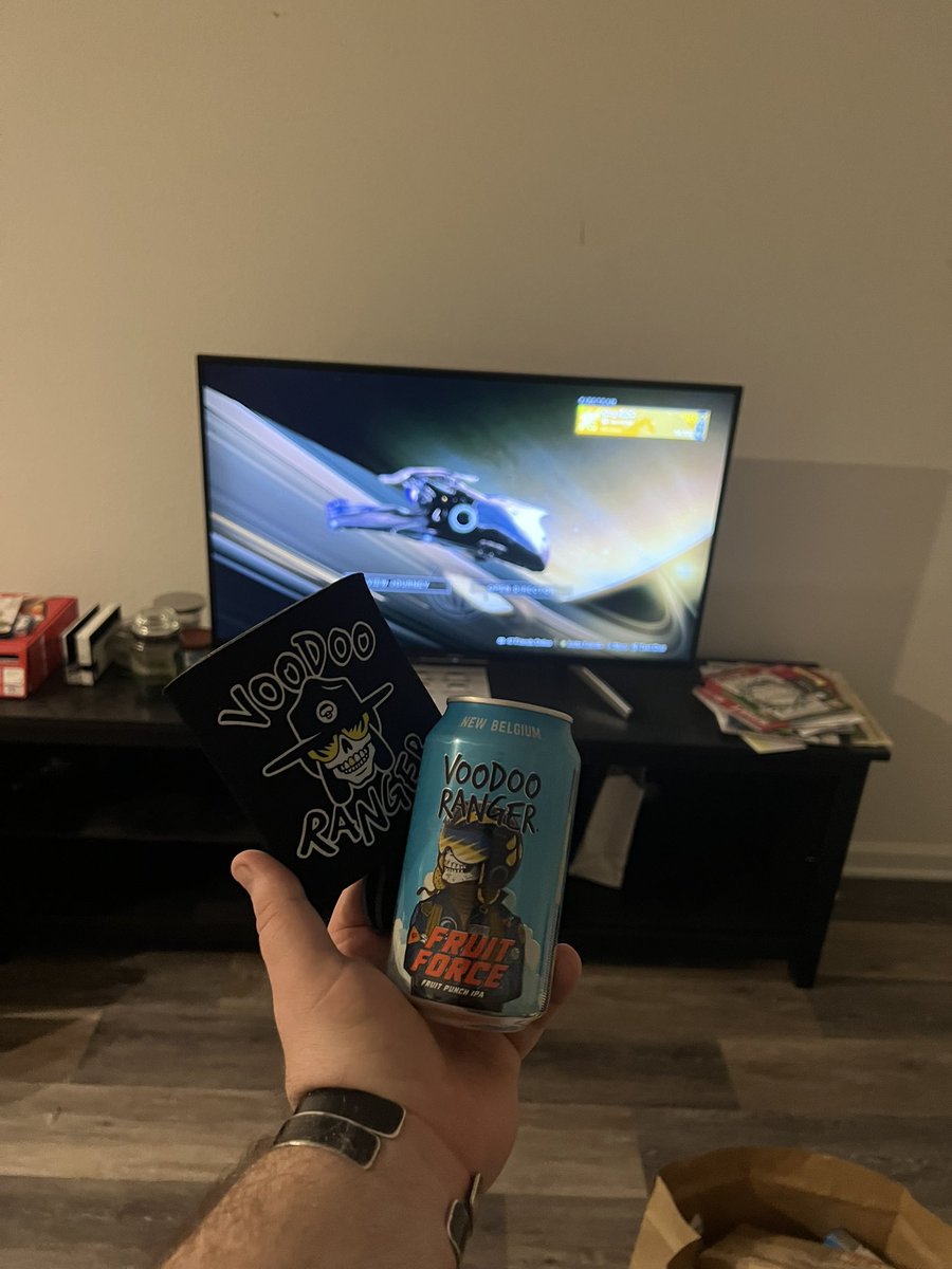 Connolly0671's tweet photo. @voodooranger and some @DestinyTheGame tonight. https://t.co/ArQ5GXP9ua