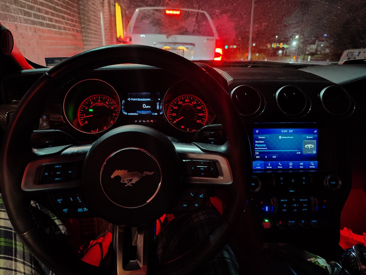 CodingGhoul's tweet image. Big blue screen absolutely killing my vibes at night. Why can't it be red or black? @FordMustang