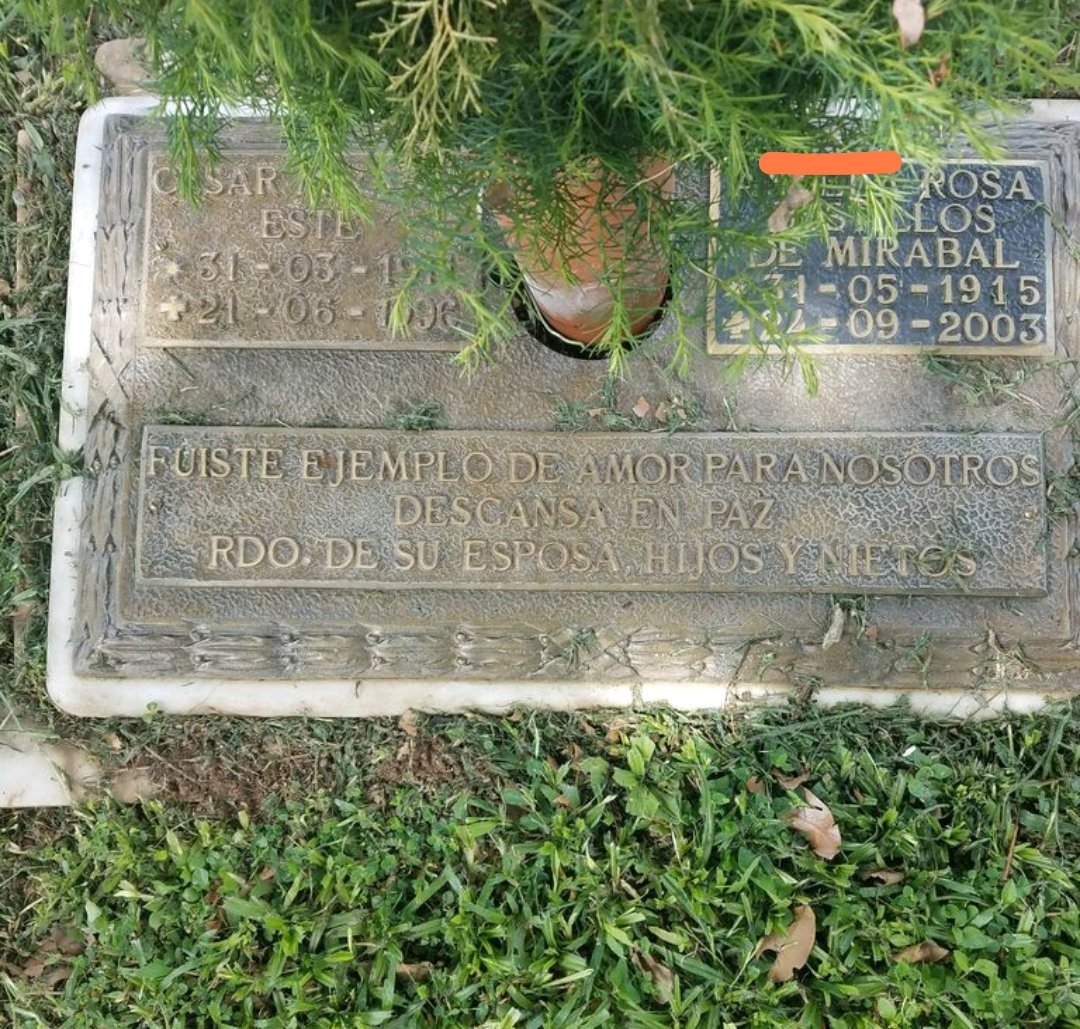 SoyGabyMirabal's tweet photo. La corrupción en todos los Ámbitos! En foto la lápida que era de mis abuelos en el @cementeriodeste  Bronce macizo. Las 200.000 lápidas (que cuestan hoy 200$ c/u) fueron robadas sin que pudieran controlarlo?!! Qué pasa con el mantenimiento y vigilancia que se paga?Por cierto:Cuánto costó el estacionamiento nuevo? Quién va a responder por esto?