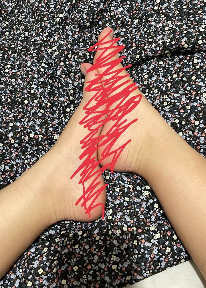 deusasdope's tweet photo. Quem está interessado em comprar um pack do pezinho? Temos variedades😋Interessados DM #packdopé #packdope #podolatria #meusfetiches #piesfetiche #foot #feet #feetbrazil #packonlyfans #packdopezinho #packdope #packonlyfans #pés #packpezinho #pézinho #vendopack #fotodopé #packdepe https://t.co/eSNpIip5S2