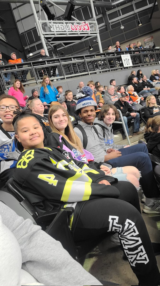stephchris83's tweet photo. #tweettheheat @OmahaLancers https://t.co/efegIMxSjn
