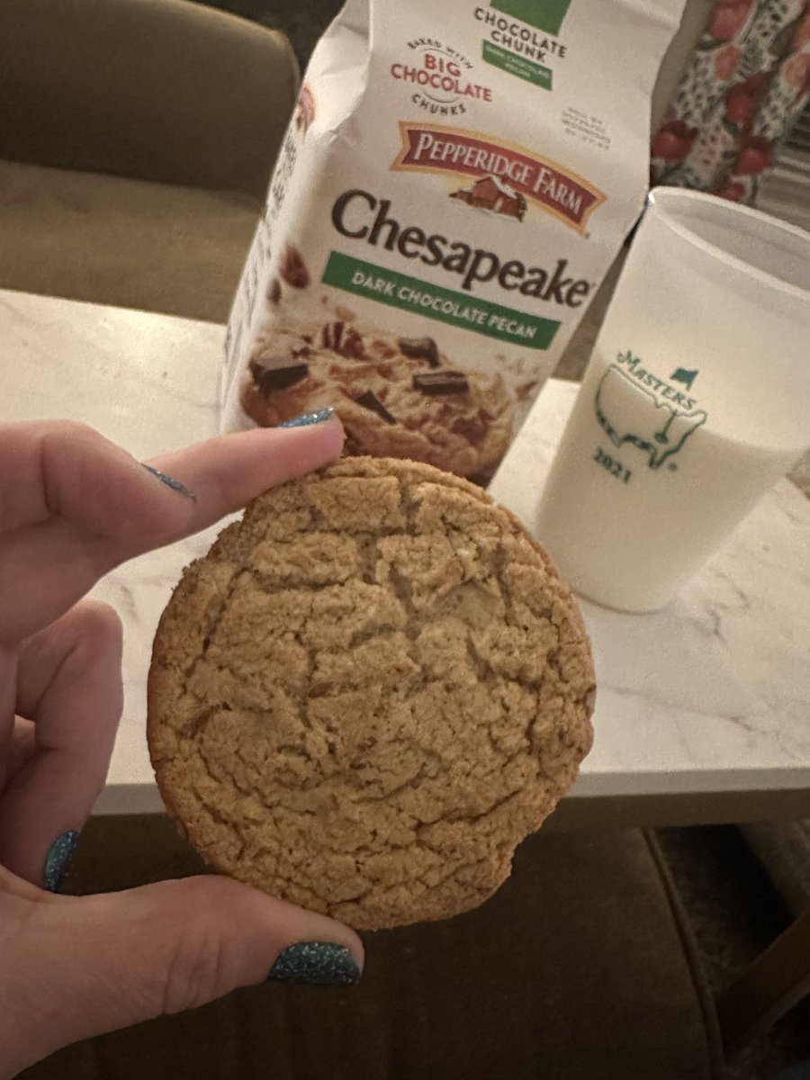 Lorri Gail Moffatt tweet media