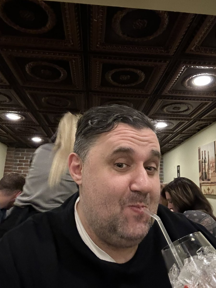 Hey <a href="/AGirlInPhilly/">Kimberly..In Philly </a> is this the proper way to drink #sangria