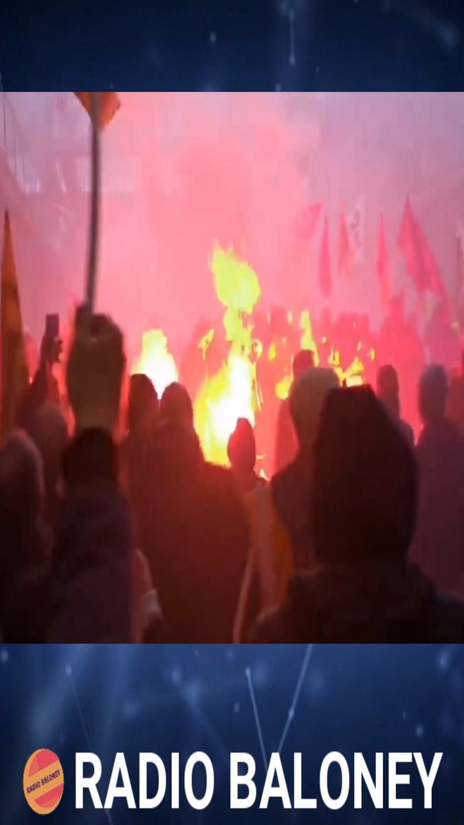 RadioBaloney's tweet image. MAJOR Protests In France #shorts youtu.be/4YZO1_BI5jc via @YouTube 
#FrenchPROTEST
