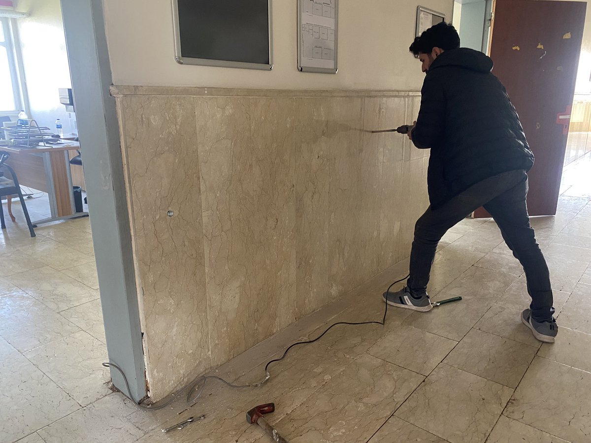 Okulumuzun içindeki ve dışındaki onarım-bakım çalışmalarından kareler.

<a href="/valisalihayhan/">Salih AYHAN</a> 
<a href="/NKapanoglu/">Nuri Kapanoglu</a> 
<a href="/siverekmem63/">Siverek İlçe MEM</a> 
<a href="/UrfaValiligi/">T.C. ŞANLIURFA VALİLİĞİ</a>