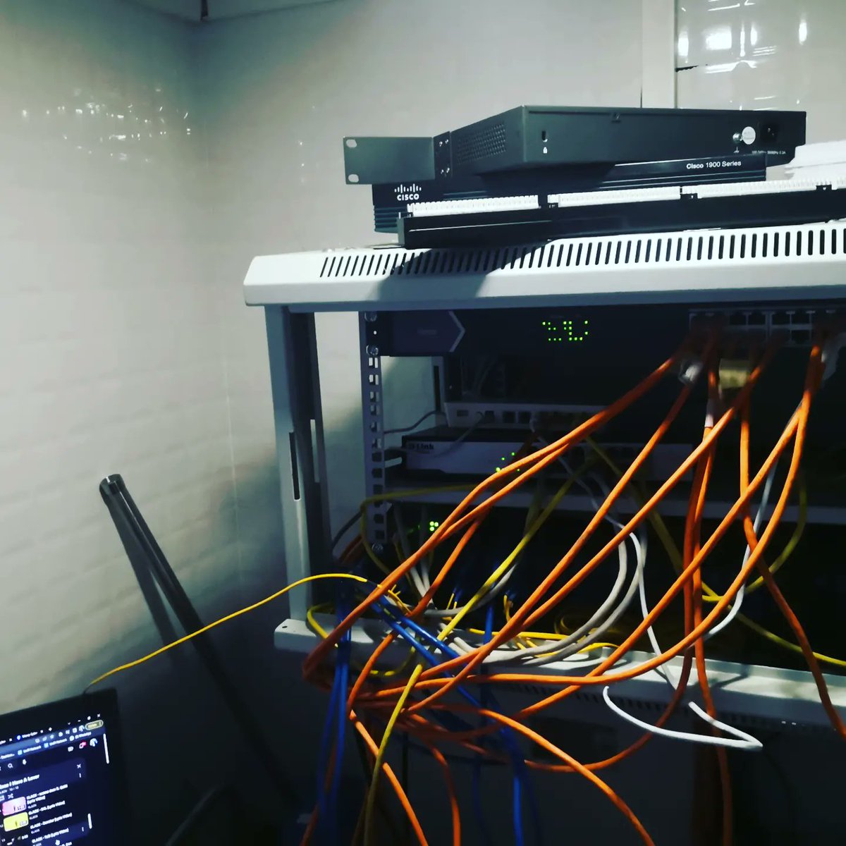 Marcy_Cyber's tweet photo. Some mess we get to find and clean up, for our client who trust our work of hand.
#networking
#ipcctv
☎️ +260979219748
📨Marcycyber@gmail.com https://t.co/J1f9eMfQJ2