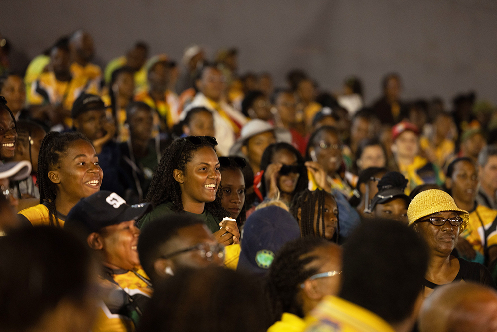 AdventistIAD's tweet photo. Pathfinders Flock the Field for Baptism Commitment at Camporee https://t.co/nec3FbL0pH #PathfindersInMission #IADCamp23 https://t.co/5HkW2SzTmw