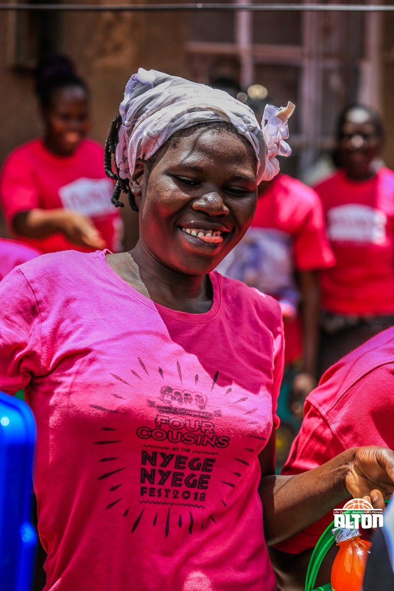Alt0nBasketball's tweet photo. Thank you for putting a smile 😊 on the faces of our mothers 

#EasterInSlums #SportsForYouthDevelopment https://t.co/Y3kjZzQAaP