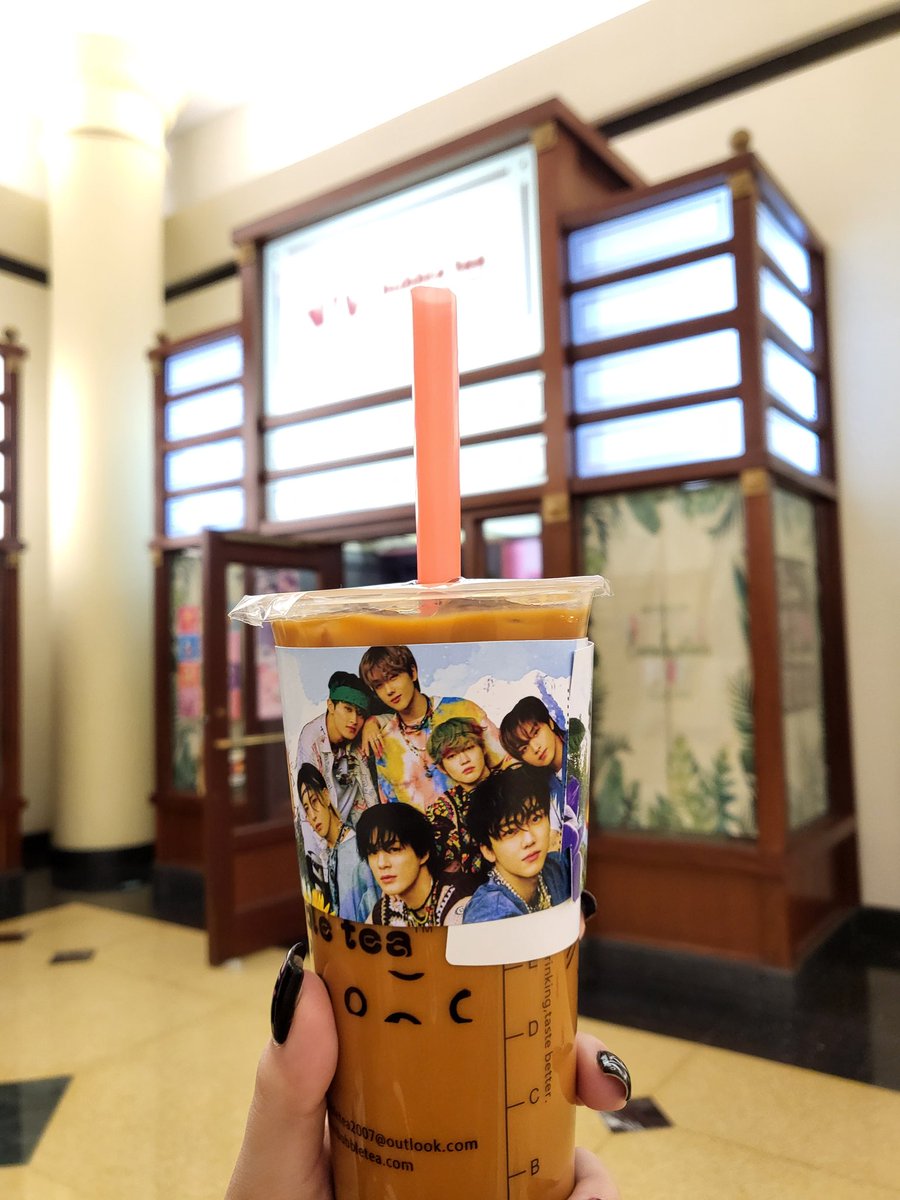 aedreamthinker's tweet photo. thank you to @ayooin for this amazing cupsleeve event!! https://t.co/1TE0Kg9xXc