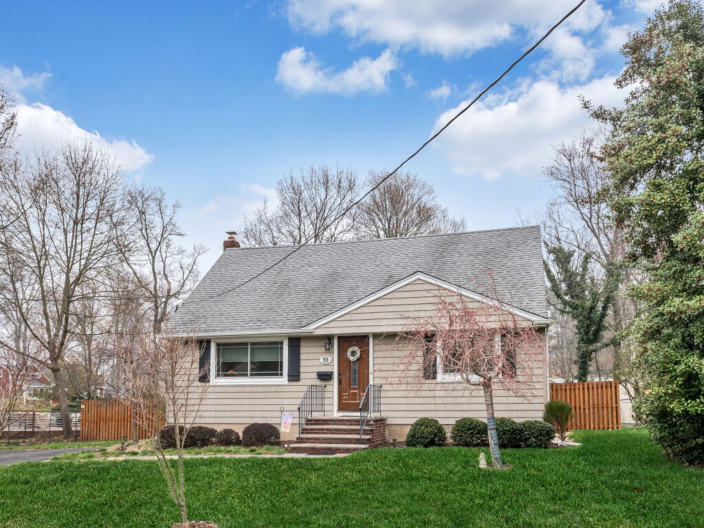 Check out my new virtual tour for 98 Deerfield Road, West Caldwell, NJ 07006 tourwizard.net/0fd8c40c/