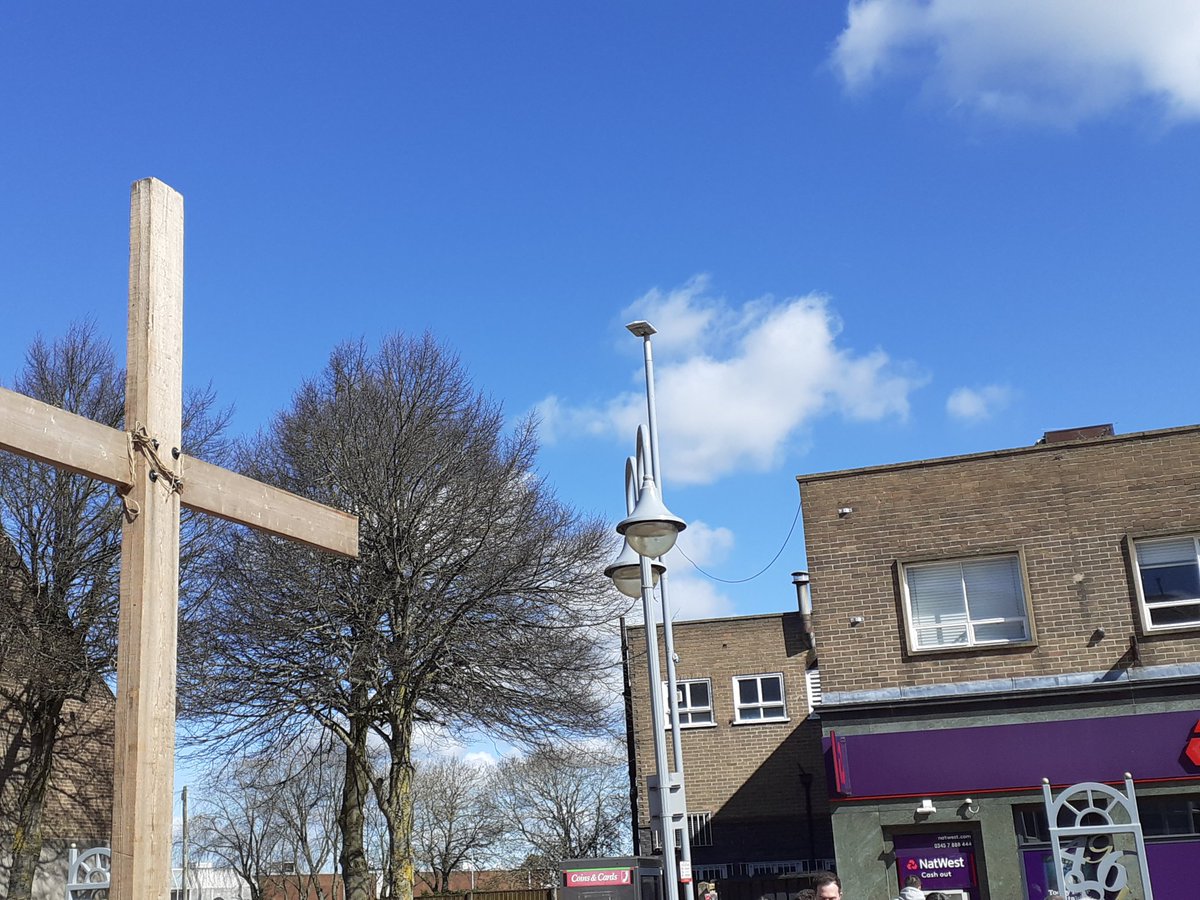 revpetedcfc's tweet photo. Churches Together in Sutton in Ashfield, Good Friday Service of Witness. The Cross stands above all. ✝️ #thisisholyweek https://t.co/tiywdkmmnA
