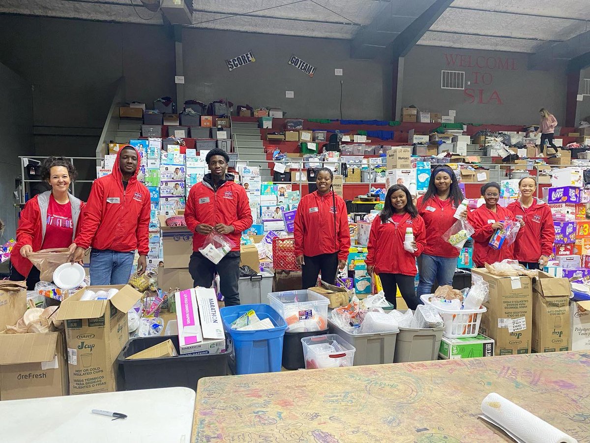 NWCCRecruiting's tweet photo. This Good Friday, some of the Pathfinders woke up early and delivered supplies to the Rolling Fork community. It was a great experience to work along side other volunteers as we helped our state in this small way.
#CCMonth #PathfindersTakeAction https://t.co/P3HCGBeKKS