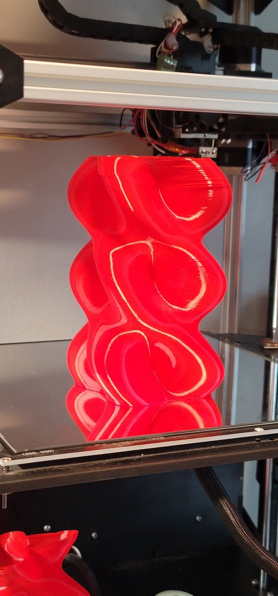 Red TPU is so vibrant that it looks like it's cel shaded.