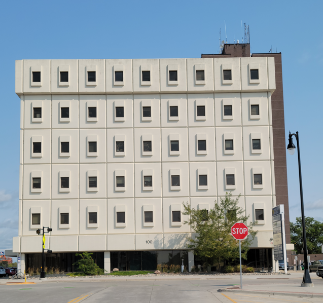 WidmerRoel's tweet photo. Flashback Friday! The Professional Building – where it all began back in 1973! #WR50 https://t.co/qUAR280Wyp