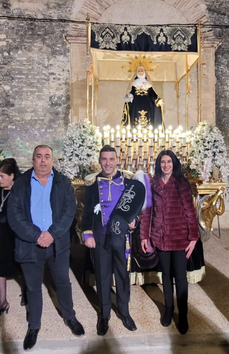 CsMuseros's tweet photo. 🍊🍊Esta noche  en Benetússer🧏‍♀️🧏‍♂️ acompañando a nuestro compañero Pedro Salmerón💒en la procesión General del Santo Entierro😇 https://t.co/a40aYiTNsW