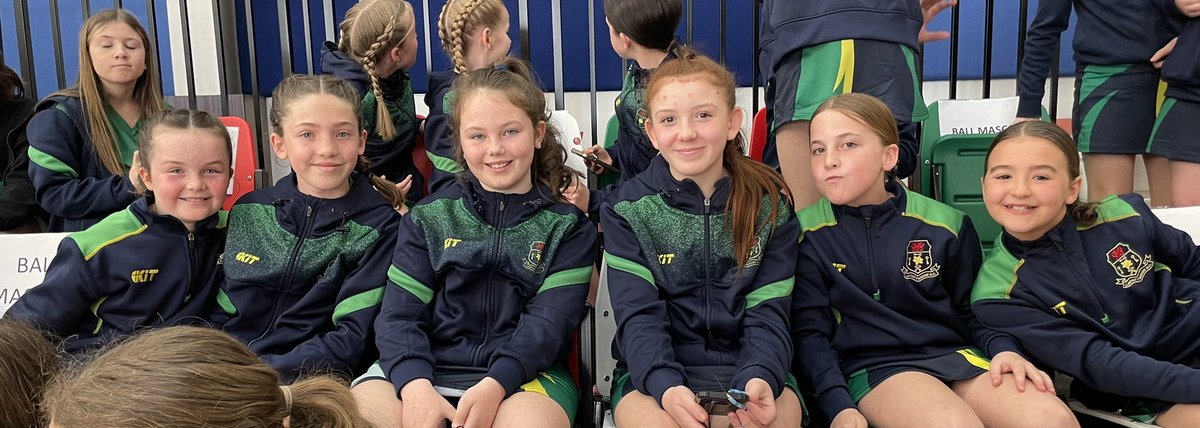 WildeS75's tweet photo. @LlantwitNet @green52_jan @celticdragons_ @GwauncelynPri 
Celtic Dragon mascots https://t.co/aQswJcVbRS