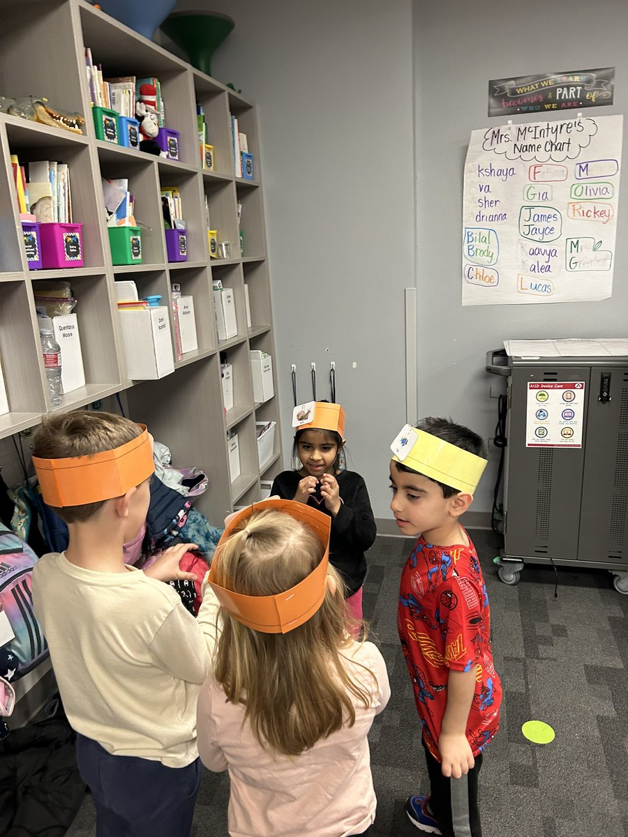 Today we used our headbands to play guess your animal. Students had to describe the animal using body covering, important body parts and special attributes. #20yearsME <a href="/MarionMavericks/">Marion Mavericks</a>
