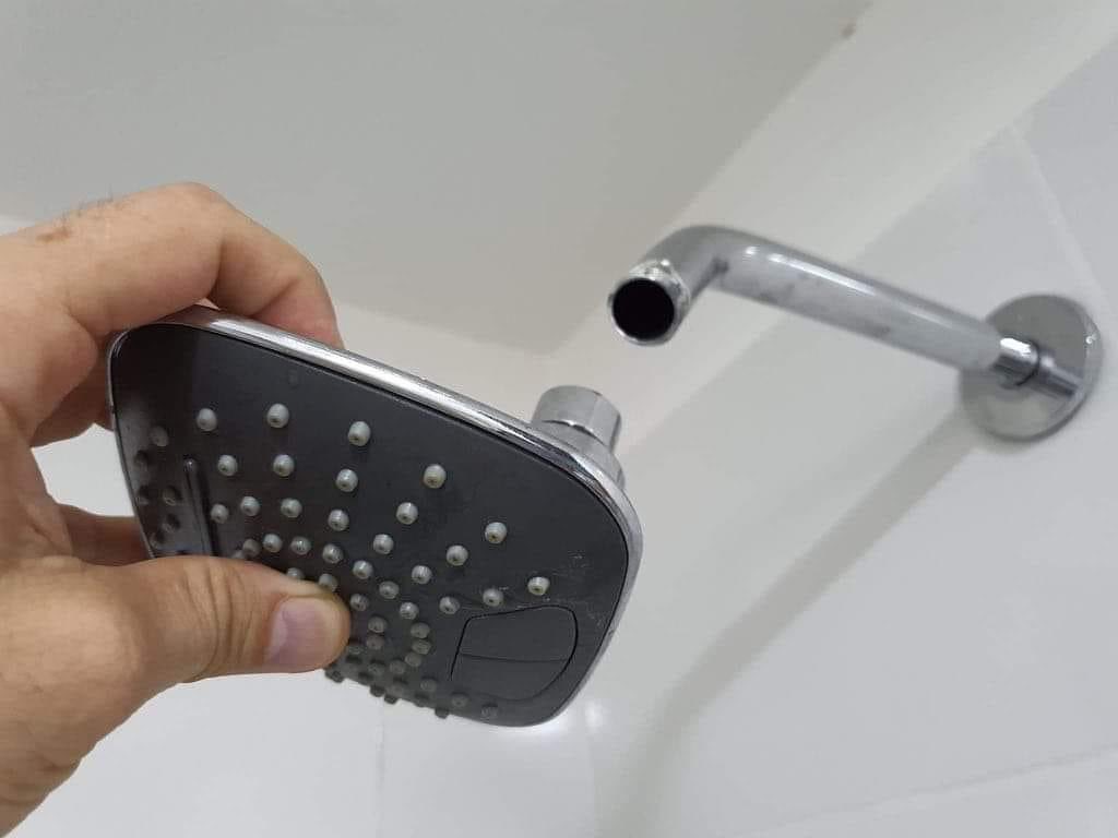 tatadj01's tweet photo. NO ENTIENDO
¿Por qué a los pobres nos gusta quitar esa monda pa que nos pegue el chorro en la espalda? https://t.co/h1fJ1RU0Yj