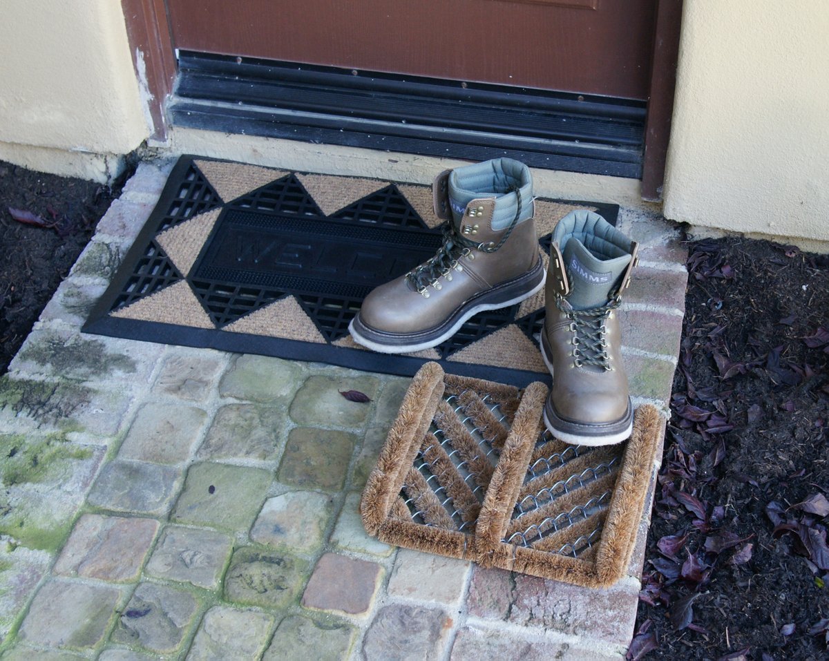 rubbercalhelp's tweet image. Introducing the #Herringbone #BootScraper - the perfect addition to any #frontdoor! Made with 100% natural and unbleached #cocofiber, this #clean and #simple #doormat is a practical way to keep #mud and #dirt out of your #home!