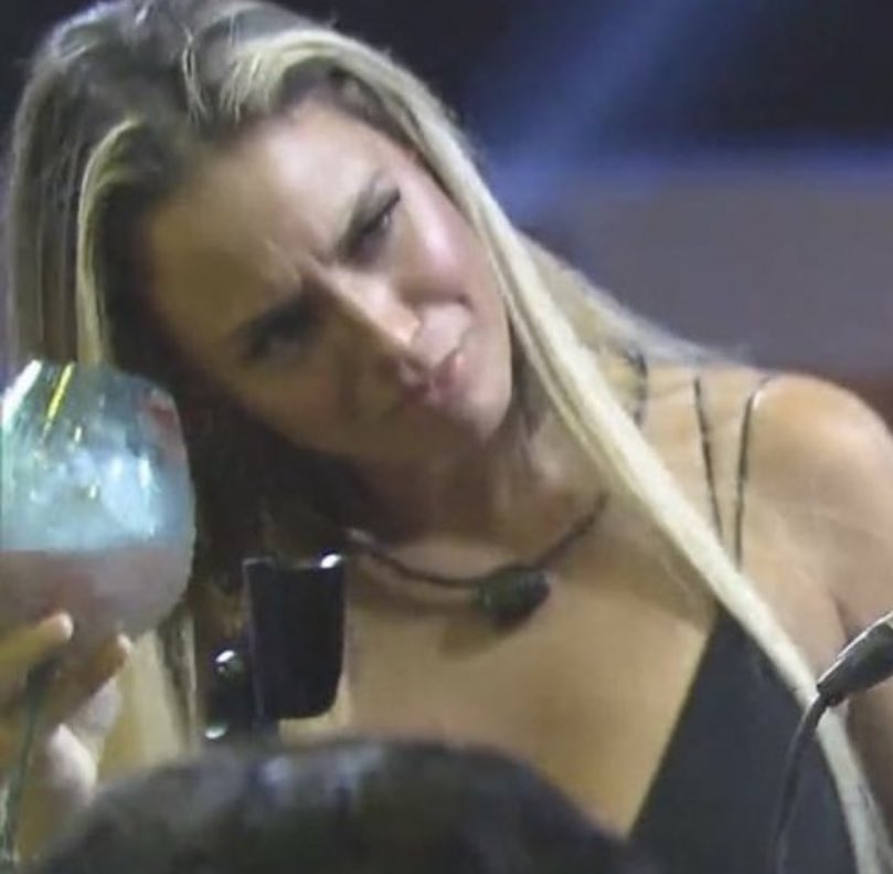 ltcxrbs's tweet photo. tentando entender as estratégias do alface essa semana. https://t.co/24xLWSBmBD