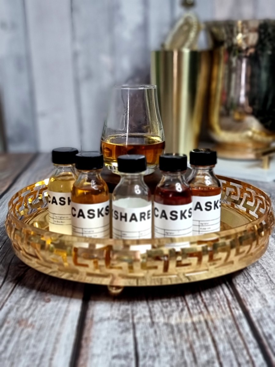 Enjoying a dram f/ <a href="/caskshare/">Caskshare</a> to celebrate their new bottling &amp; them embarking on a series of collaborations w/ bright  young visual artists 🎨.  I've chosen the Islay Port Charlotte, Ex-Bourbon &amp; Ex-Saint Julien ABV 60.1% #whisky #scotch