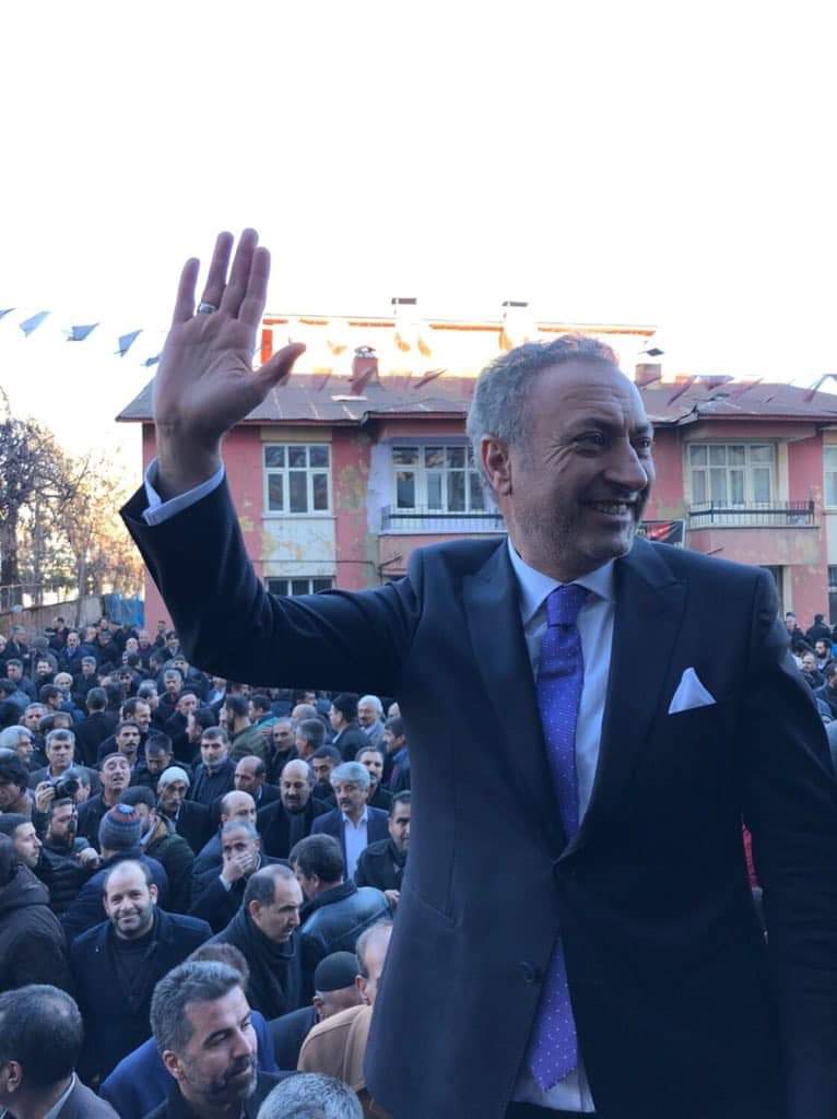 Bayrambkci's tweet photo. Tepeden gelen isimleri listeye koyarak olmaz bu işler halkın içinden gelmiş halkın istediği listeyi açıklayın halkın sesine kulak verin şimdiye kadar yediler içtiler bitirdiler.ya @MHanefiGuler yada kaybetmeye mahkum olursunuz @Akparti @RTErdogan @NumanKurtulmus https://t.co/mYKFY7EXgn
