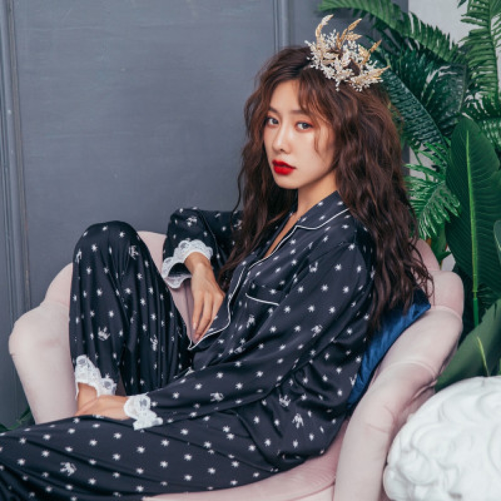 Schnazoo2's tweet photo. Women's Printed Satin Lace Trimmed 2 Pieces Pajamas Sleepwear Sets #LongSleevePajamas #Polkadots #SatinLacetrimmedPajamas #ShortsSleevePajamas #Women's2PiecesPajamasSleepwearSet #streetoutfit #techaccs https://t.co/qzeh6ZTUg5 https://t.co/f19yneTPQf