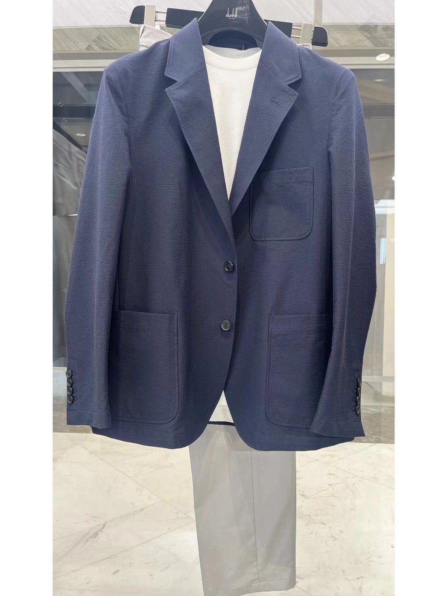 Some hotline funds of Dunhill Road

#Dunhill 
#suit 
#Europe
#Denmark