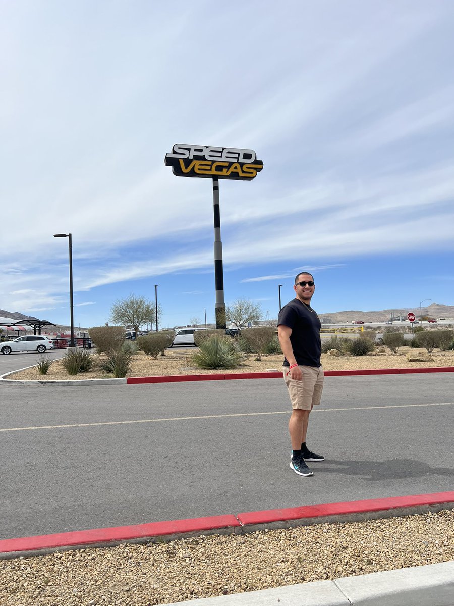 aguila_nat9's tweet photo. Insane experience 🔥🔥🔥😎🤘🏼#Acura #NSX #SpeedVegas https://t.co/jkqcVpxGts