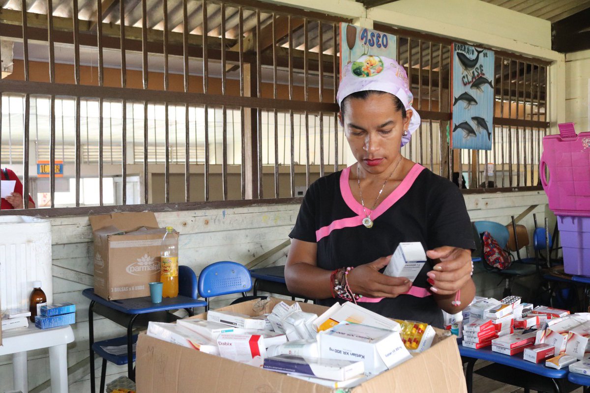 GotaPais's tweet photo. 👨🏾‍⚕️El pasado domingo 19 de marzo se llevó a cabo la segunda brigada de salud en el municipio de Bahía Solano en el Chocó, junto a @ArmadaColombia #ColombiaSolidaria #FundaciónAlianzaSolidaria @ICBFColombia y @AlcaldiaBahia https://t.co/qMlnsGs7iu