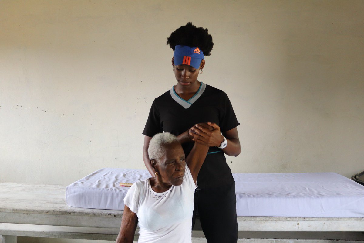 GotaPais's tweet photo. 👨🏾‍⚕️El pasado domingo 19 de marzo se llevó a cabo la segunda brigada de salud en el municipio de Bahía Solano en el Chocó, junto a @ArmadaColombia #ColombiaSolidaria #FundaciónAlianzaSolidaria @ICBFColombia y @AlcaldiaBahia https://t.co/qMlnsGs7iu
