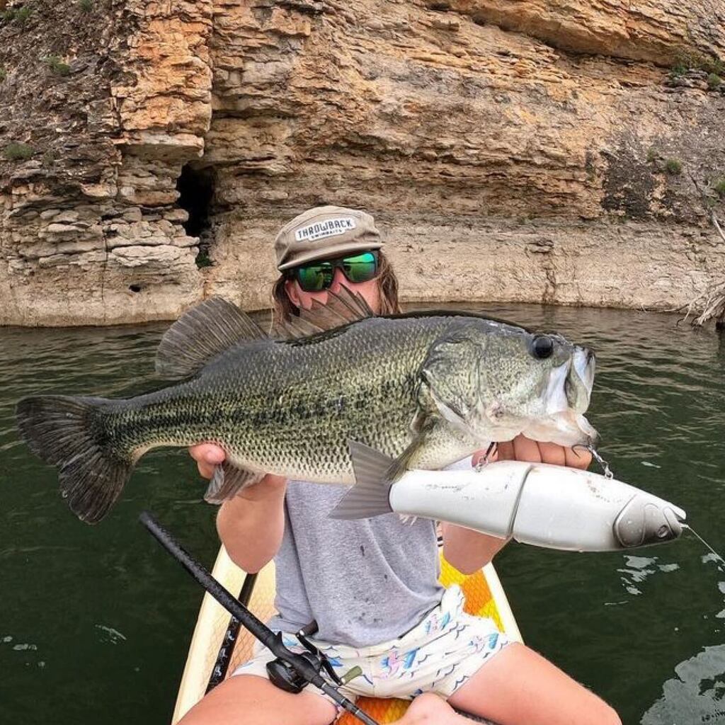 LeviathanRods's tweet photo. @thehomelessfisherman knows a thing or two about bringing in the Largies on a giant glide! 🛬🛬 
.
.
👉 https://t.co/7nP0JJgfdN 👈
.
.
.
.
#leviathanrods #customrods #swimbaituniverse #swimbaitculture #bigbaits #bigswimbaits #swimbaitfishing #bigbaitsb… https://t.co/XZYDlzXEz0 https://t.co/5NXUr2q8qG