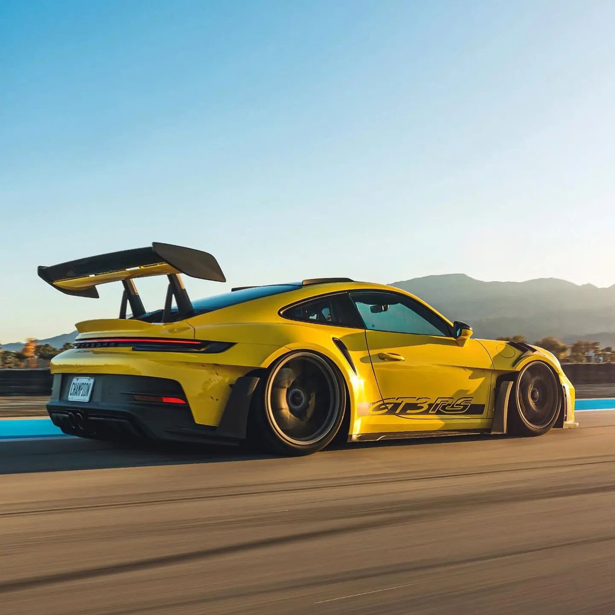 992 GT3RS…💛