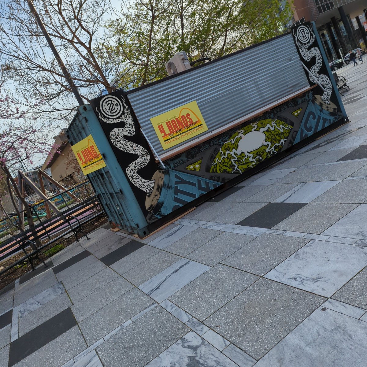 Gryphius tweet media