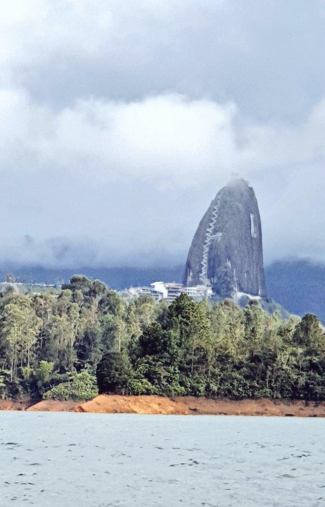 arquitecto___'s tweet photo. Mirá que bonita Antioquia. ☕
#MiOriente ❤ https://t.co/xaTaaVTXMK