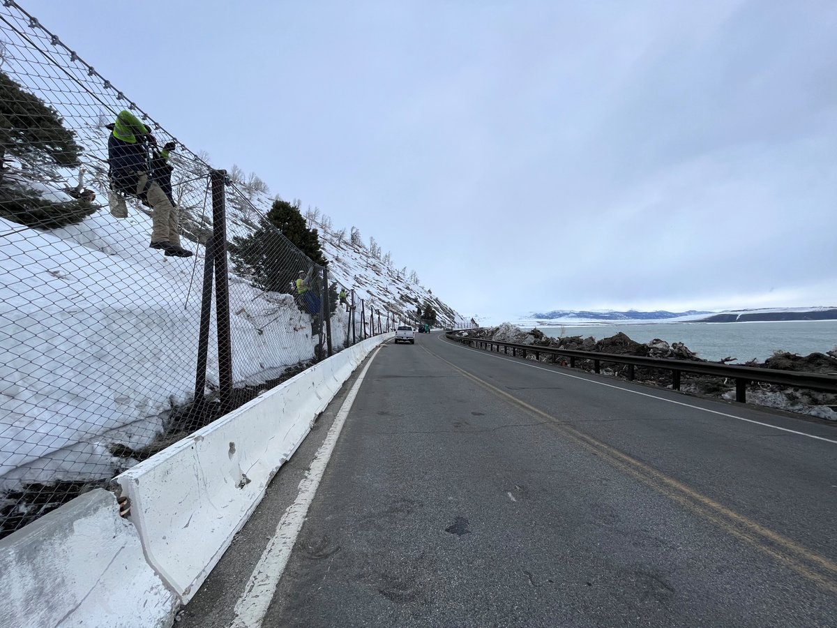 ATTN DRIVERS: U.S. 395 is NOW OPEN 24/7 in both directions, for all vehicles, between Mono Lake and State Route 167, without escort. Emergency crews completed repairs the rock fencing along the Mono Lake hillside this afternoon.